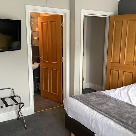Jeffersons Hotel & Serviced Apartments (Adults Only) Barrow-in-Furness ห้อง รูปภาพ