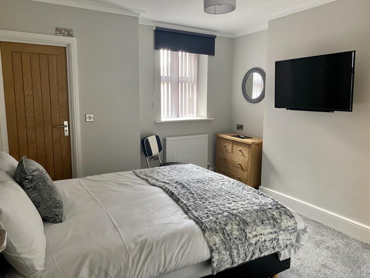 Jeffersons Hotel & Serviced Apartments (Adults Only) Barrow-in-Furness ภายนอก รูปภาพ