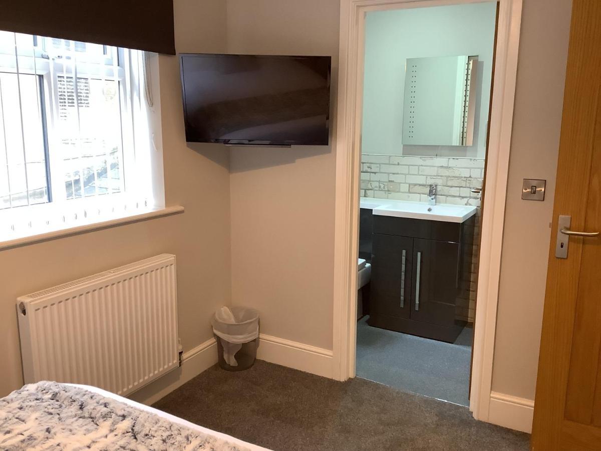 Jeffersons Hotel & Serviced Apartments (Adults Only) Barrow-in-Furness ภายนอก รูปภาพ