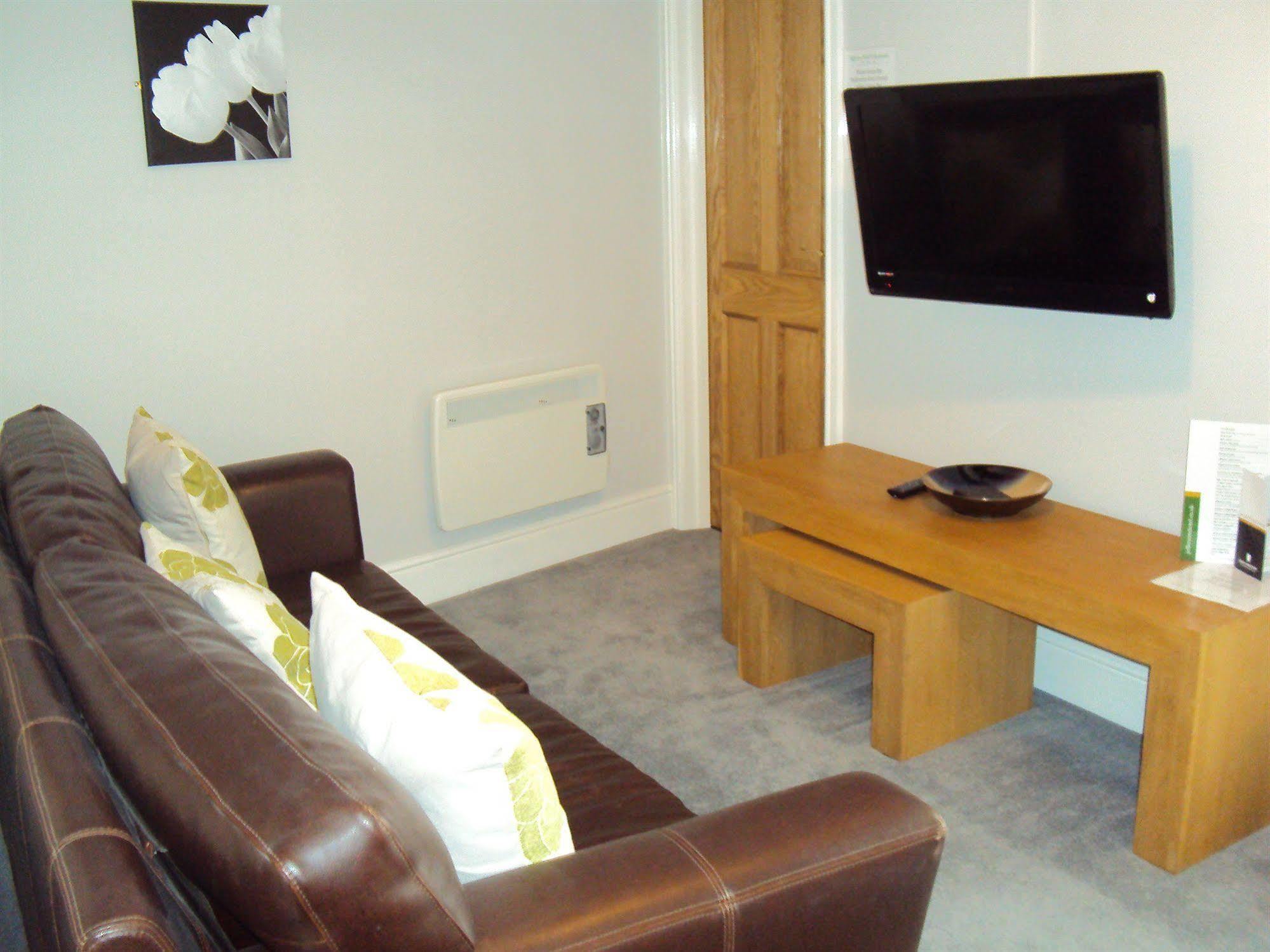 Jeffersons Hotel & Serviced Apartments (Adults Only) Barrow-in-Furness ภายนอก รูปภาพ